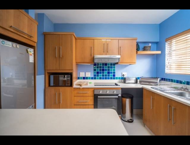 2.5 BEDROOM DUPLEX FOR SALE IN UMHLANGA CENTRAL